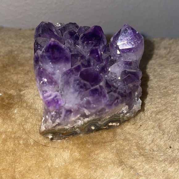Amethyst large point Crystal 7.4 oz - Picture 3 of 5